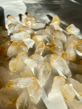 Load image into Gallery viewer, Citrine Mini Points