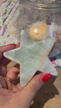 Load and play video in Gallery viewer, Caribbean Calcite Star (E)
