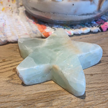 Load image into Gallery viewer, Caribbean Calcite Star (E)
