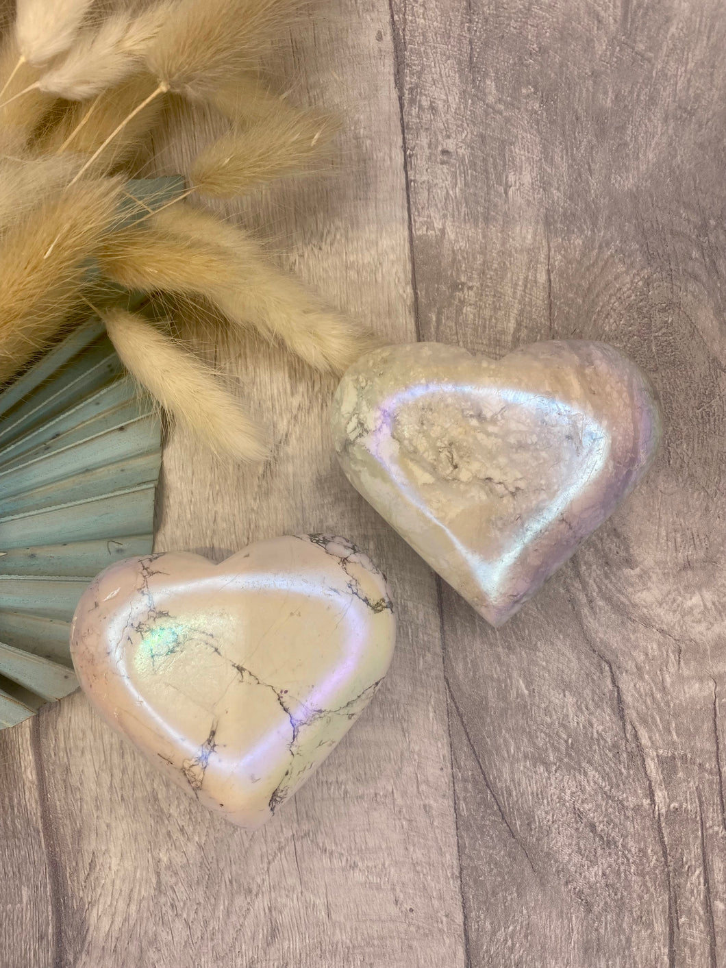 Californian Aura Howlite Heart